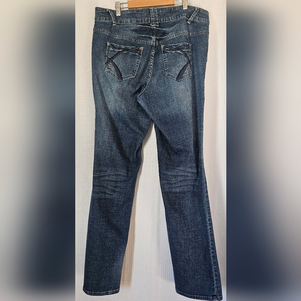 Lane Bryant Distinctly Bootcut Jeans Size 18 Tall - Picture 8 of 8